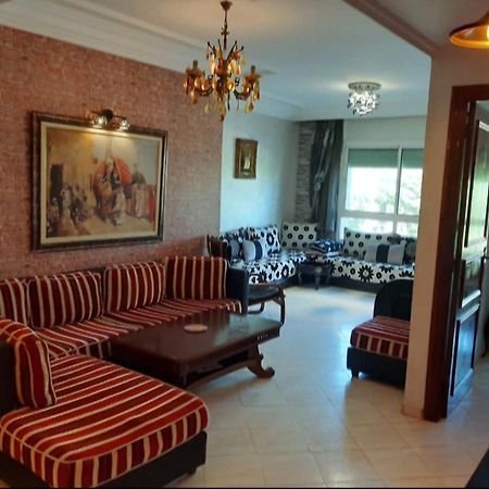 Stay Here, Nice Apartment With Garden View In Center, 1 Min Walk From Beach Эль-Джадида Экстерьер фото