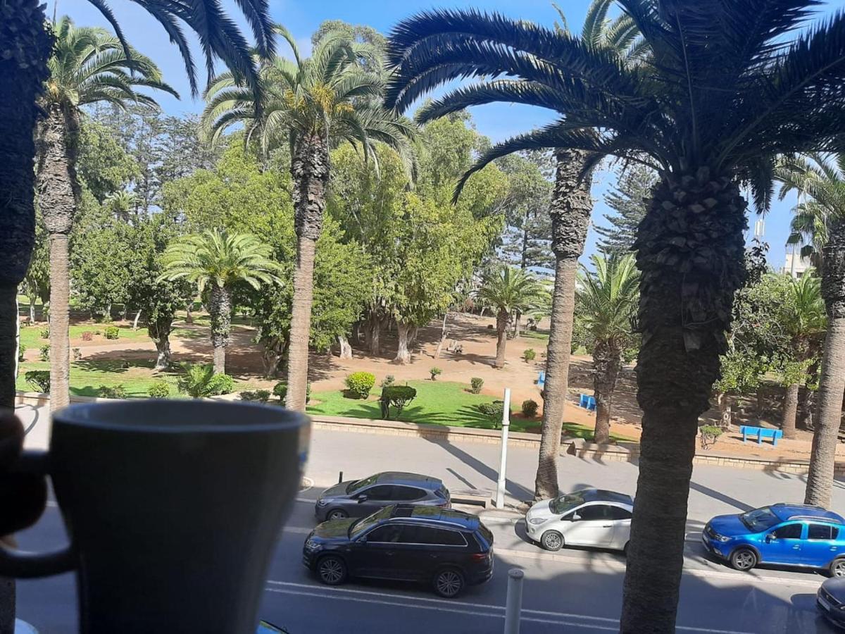 Stay Here, Nice Apartment With Garden View In Center, 1 Min Walk From Beach Эль-Джадида Экстерьер фото