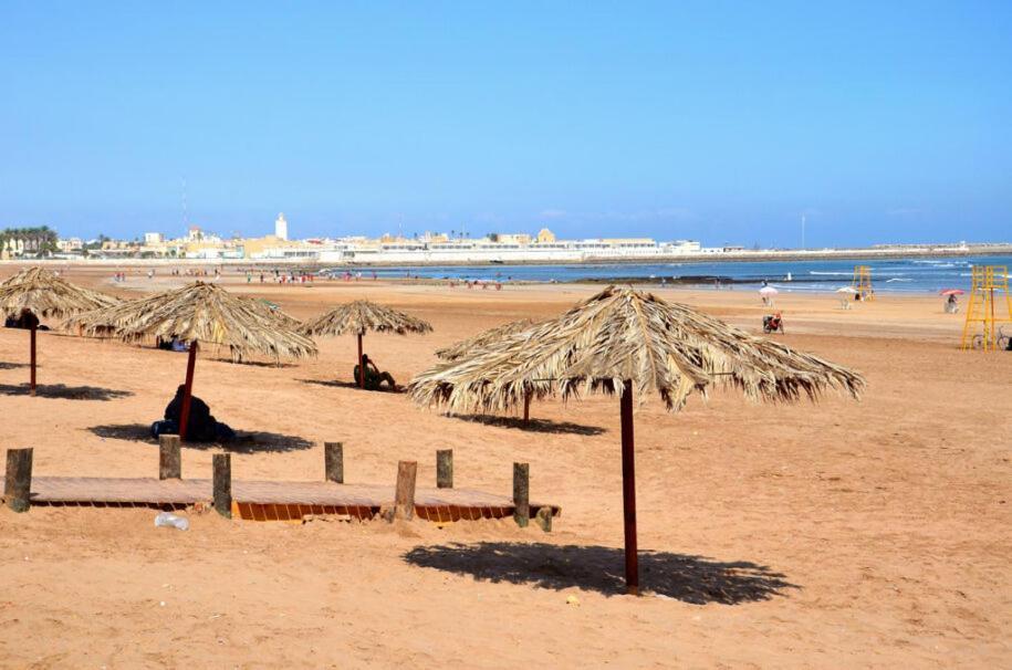 Stay Here, Nice Apartment With Garden View In Center, 1 Min Walk From Beach Эль-Джадида Экстерьер фото