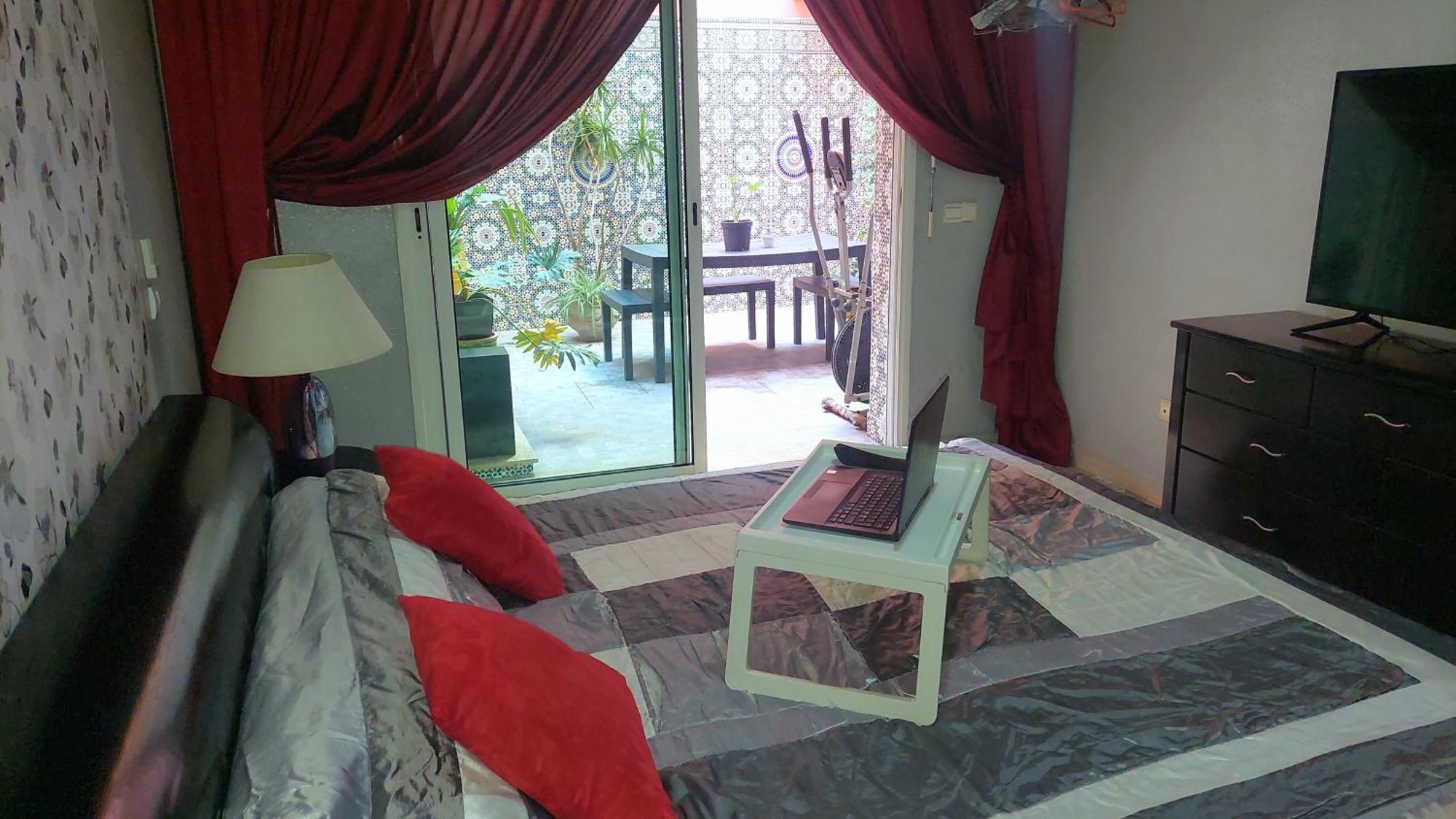 Stay Here, Nice Apartment With Garden View In Center, 1 Min Walk From Beach Эль-Джадида Номер фото